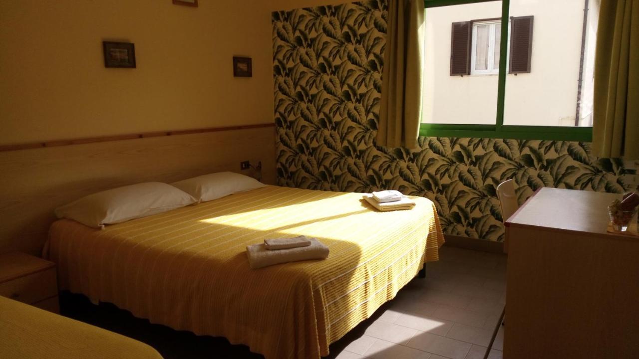 Hotel Lupo Di Mare Marina di Castagneto Carducci Eksteriør bilde